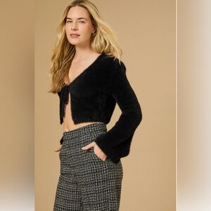 Altar'd State Ella Tie Front Cropped Top
NWT